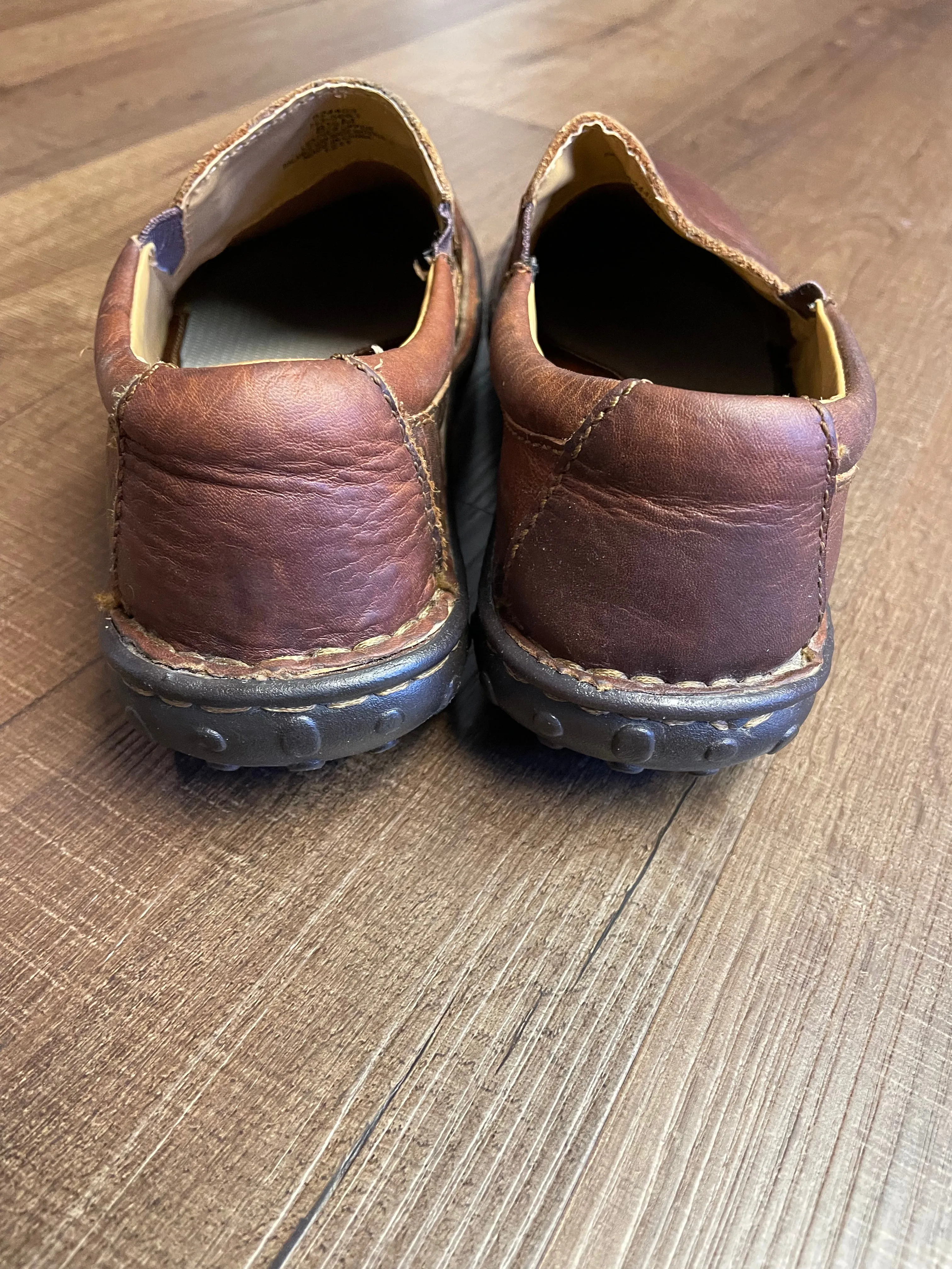 Cabella's Women's Leather Slip On Mule (8.5M)