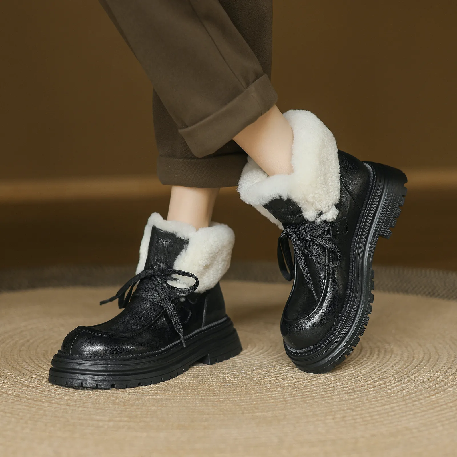 USS Shoes Gina Women's Round Toe Ankle Boots
