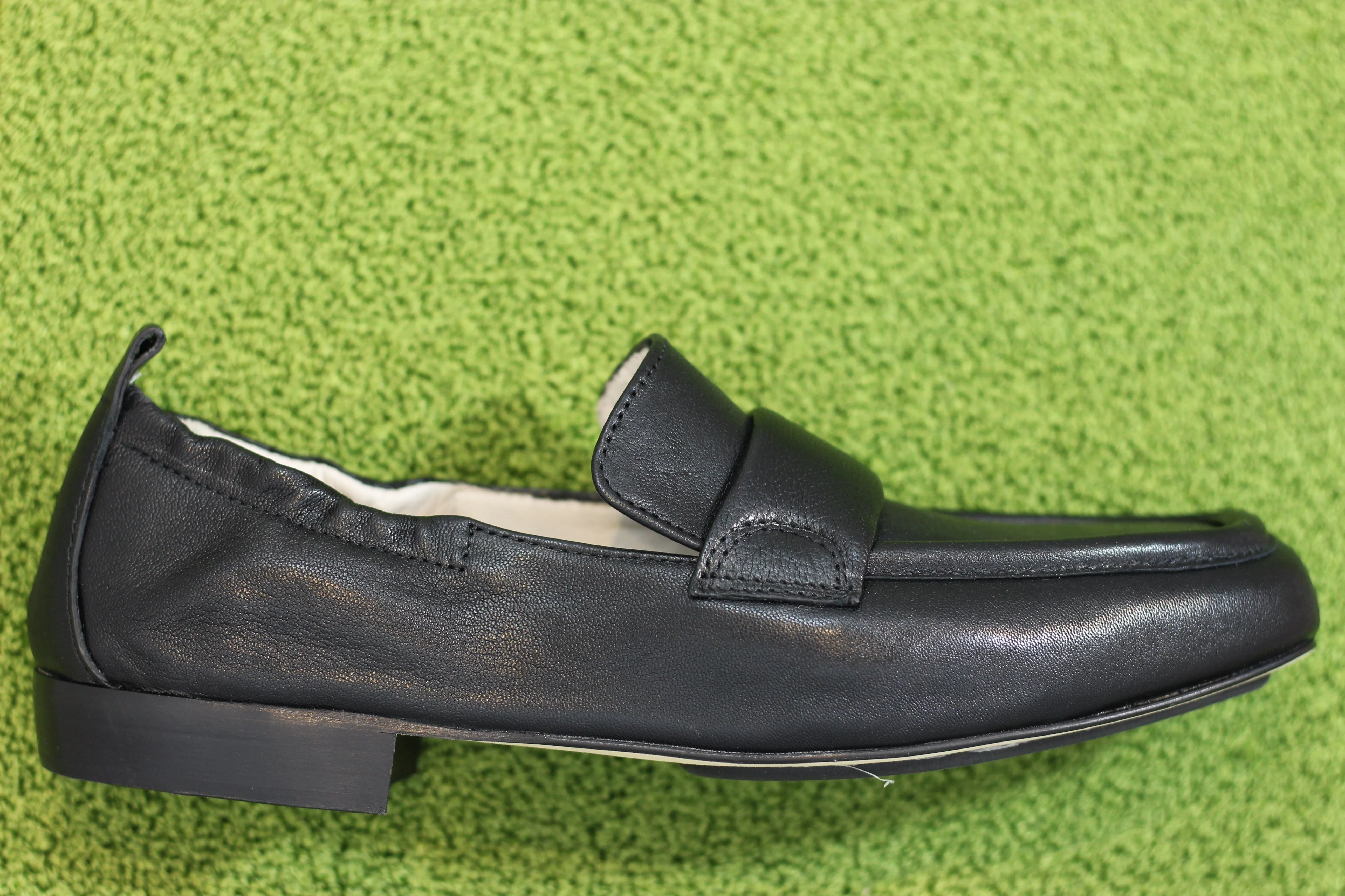 Women's 20979 Loafer - Black Leather