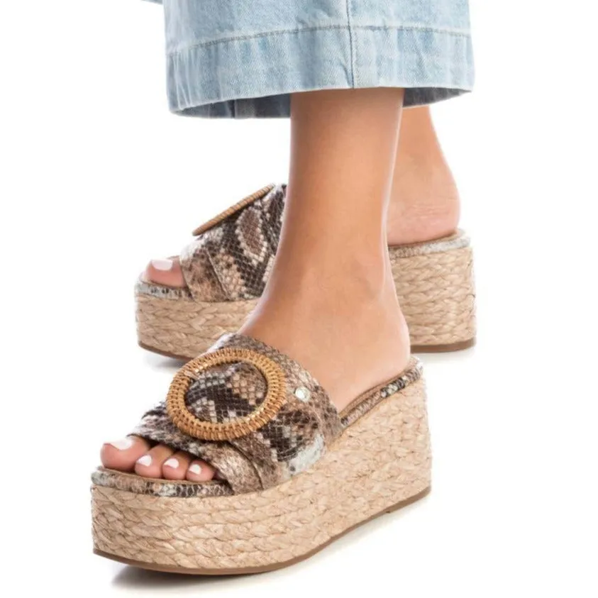 XTI Natural Slip On Flatform Mules